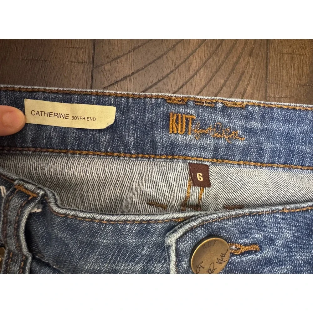 KUT from the Kloth Catherine Boyfriend Jeans Medium Wash Distressed Blue Size 6